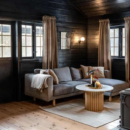 Moderne Hytte, Jacuzzi, Wifi, 6 Soveplasser, Bilvei Helt Frem Casa de Férias