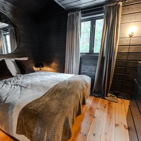 Moderne Hytte, Jacuzzi, Wifi, 6 Soveplasser, Bilvei Helt Frem *