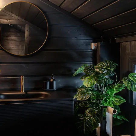 Moderne Hytte, Jacuzzi, Wifi, 6 Soveplasser, Bilvei Helt Frem Casa de Férias *