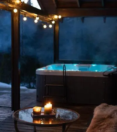 Moderne Hytte, Jacuzzi, Wifi, 6 Soveplasser, Bilvei Helt Frem Nyaraló